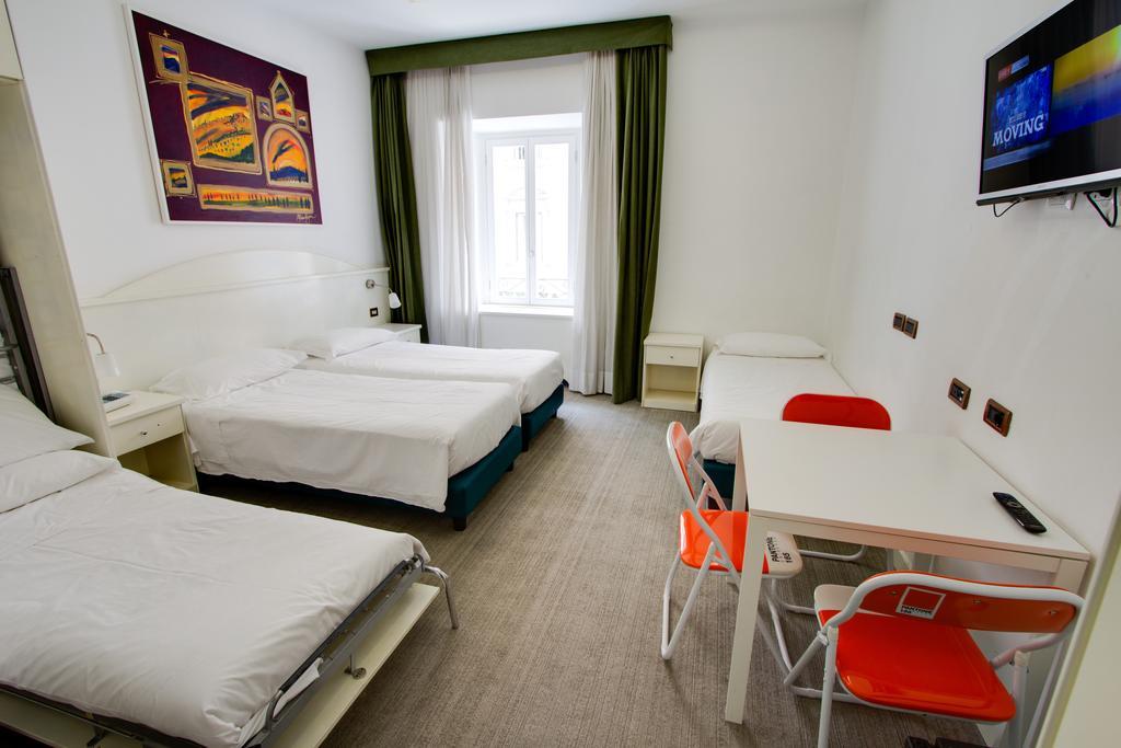 Hotel Continentale - Rome — Foto 3